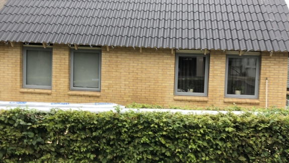 nyt tag på gult hus